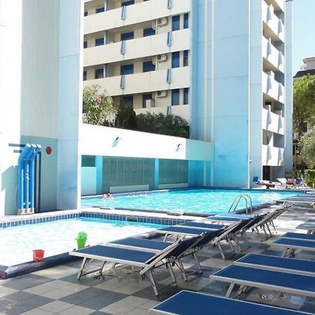 Апартаменти Acapulco Бібіоне Екстер'єр фото